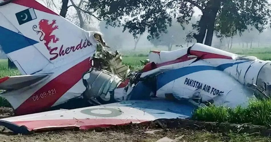 পাকিস্তান বিমানবাহিনীর যুদ্ধবিমান বিধ্বস্ত, নিহত ২ পাইলট