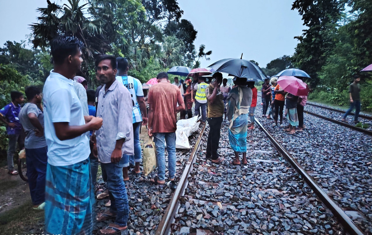 দামুড়হুদায় বন্ধুর বাড়ি বেড়াতে এসে ট্রেনে কাটা পড়ে দু'বন্ধু নিহত, এক বন্ধু আহত