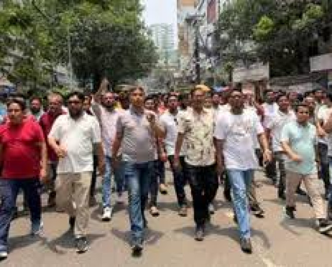 আওয়ামী লীগের নৈরাজ্যের প্রতিবাদে রাজধানীতে স্বেচ্ছাসেবক দলের মিছিল